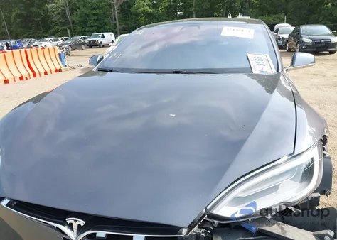 2018 Tesla Model S 100D/75D/P100D z USA, uszkodzony, nr VIN 5YJSA1E28JF254502